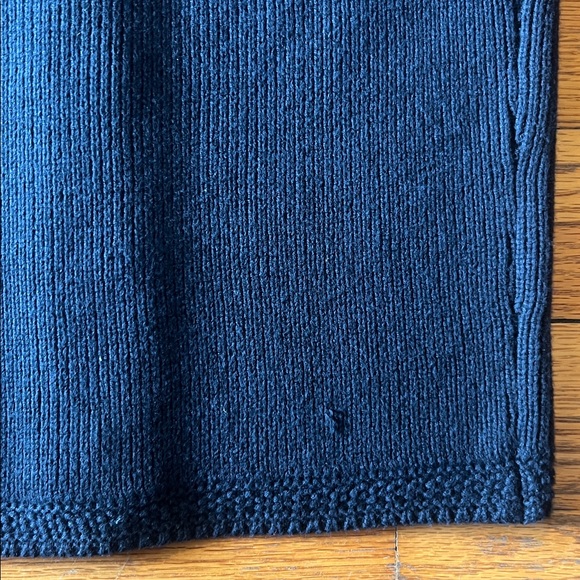 Abercrombie & Fitch Black Ribbed V-Neck Button Vest - Picture 4 of 6